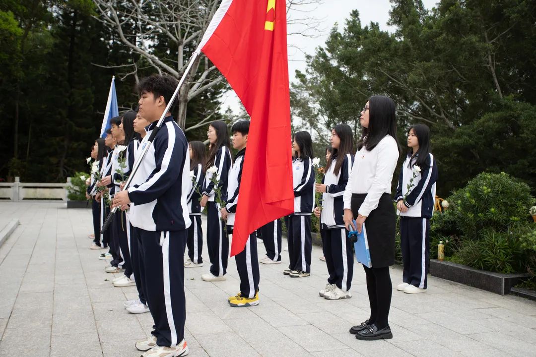 清明祭英烈，薪火永相传——汕尾市职业技术学校开展清明节烈士陵园扫墓活动 ... ...