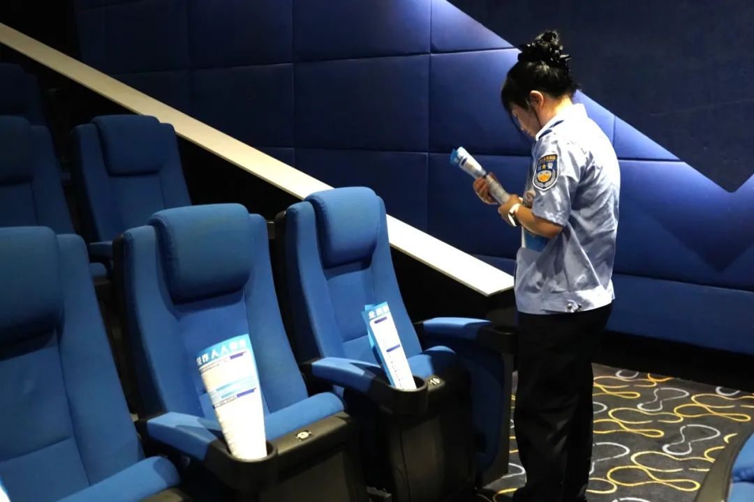 观影《孤注一掷》，陆丰公安走进影院开展“沉浸式”反诈宣传 ... ...