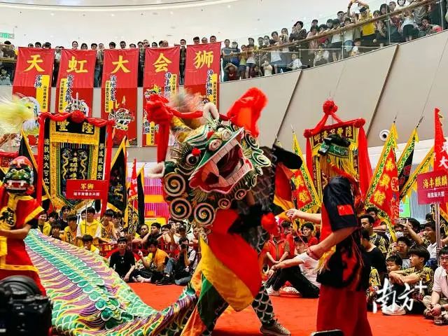 海陆丰虎狮在汕尾“炸街”