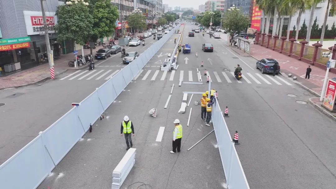 海丰县排水防涝（海绵城市）第七期一标段正式动工 道路围挡作业加速推进 ... ... ...