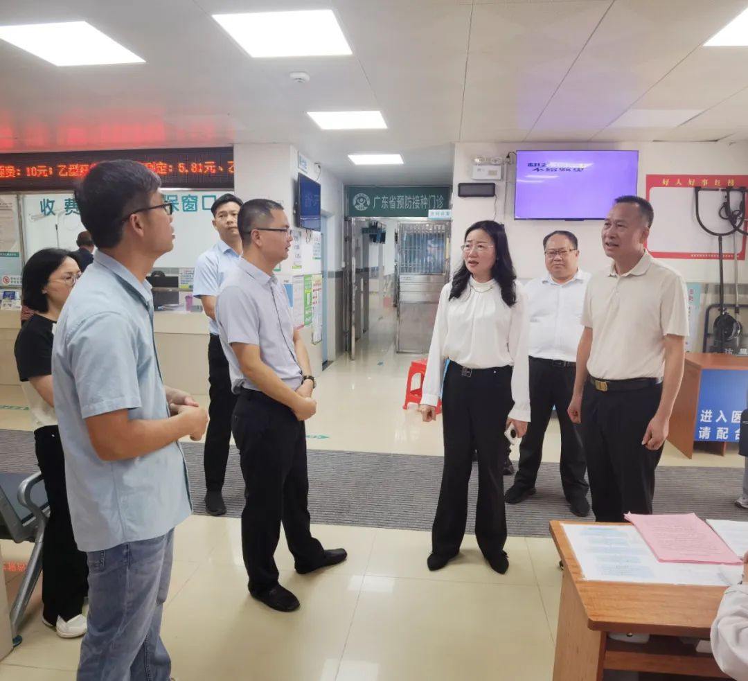 曾晓晖赴市城区督导基孔肯雅热疫情防控与隐患排查治理工作 ... ...